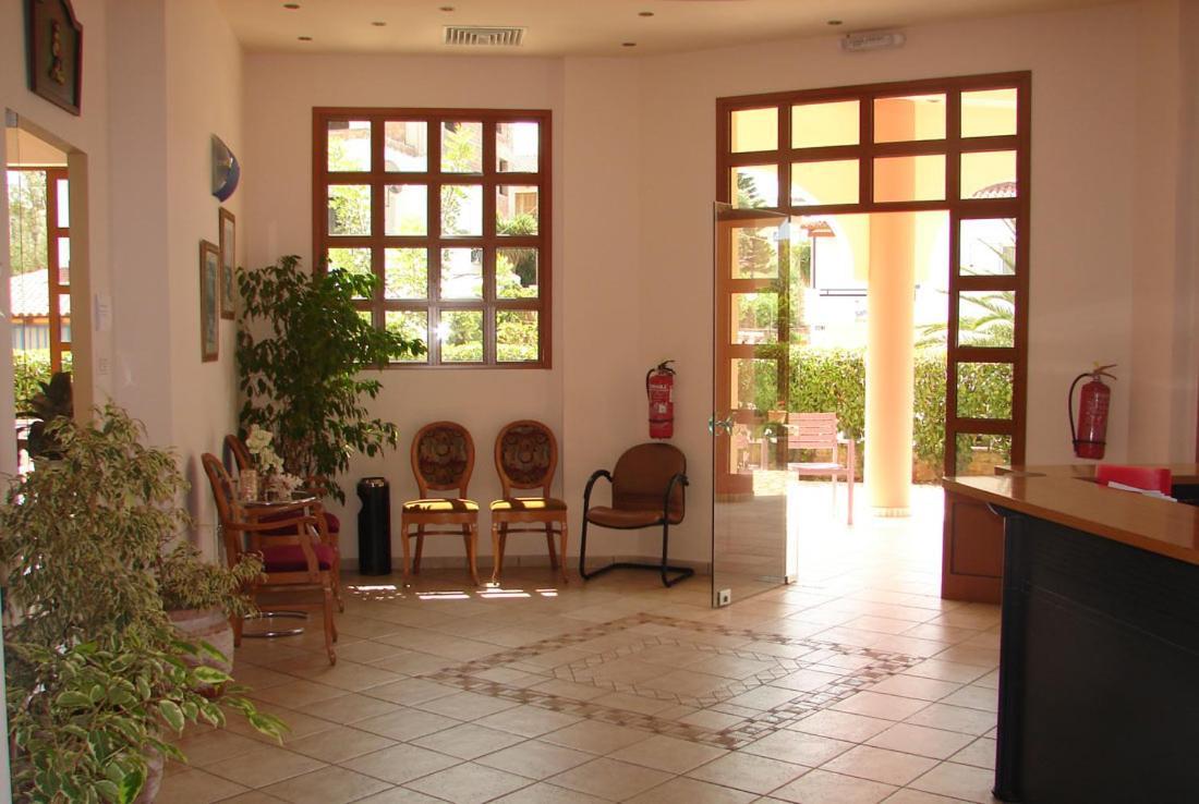 Georges Estates Hotel Stoúpa