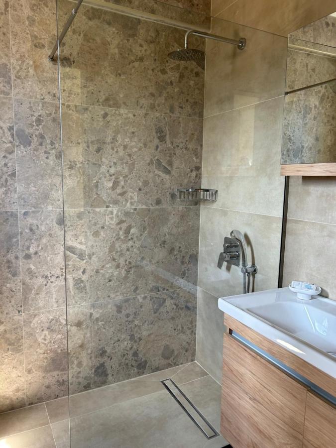 Georges Estates 3*